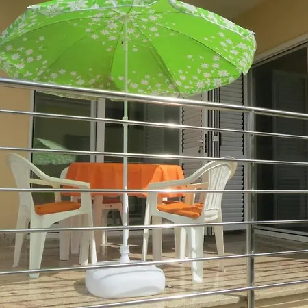 Apartament By The Sea Malinska, Krk - 19286 *